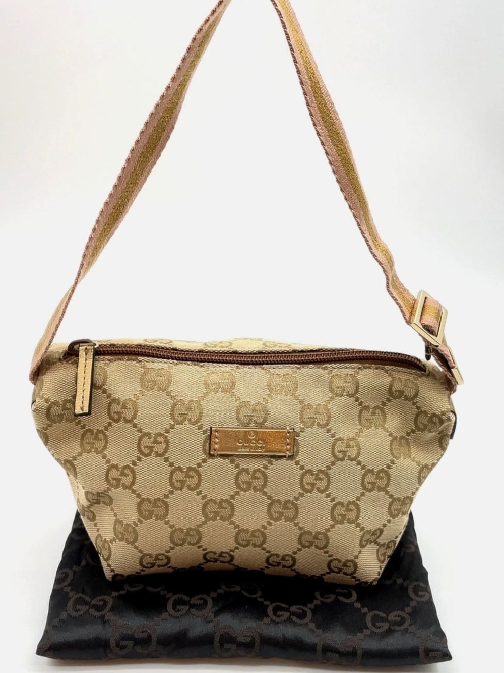 RARE Gucci Shimmiring Gold Leather& Pink Beige GG Canvas Boat Pochetta Bague Bag